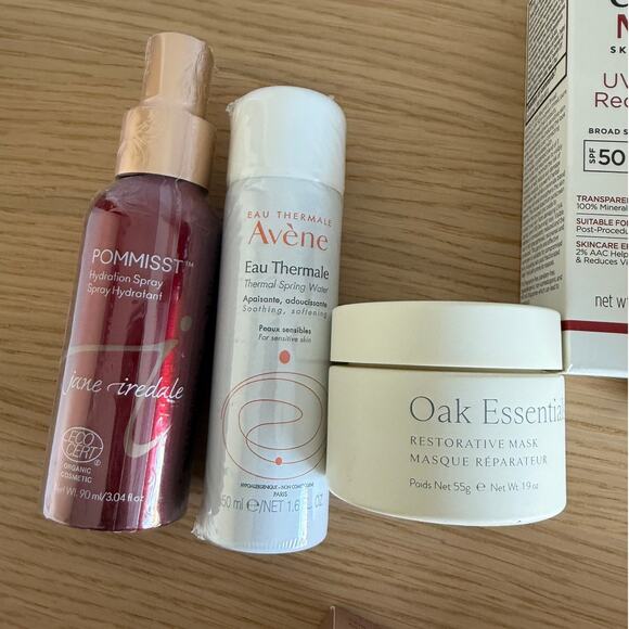 Luxury Beauty & Skincare Bundle - Picture 7 of 7